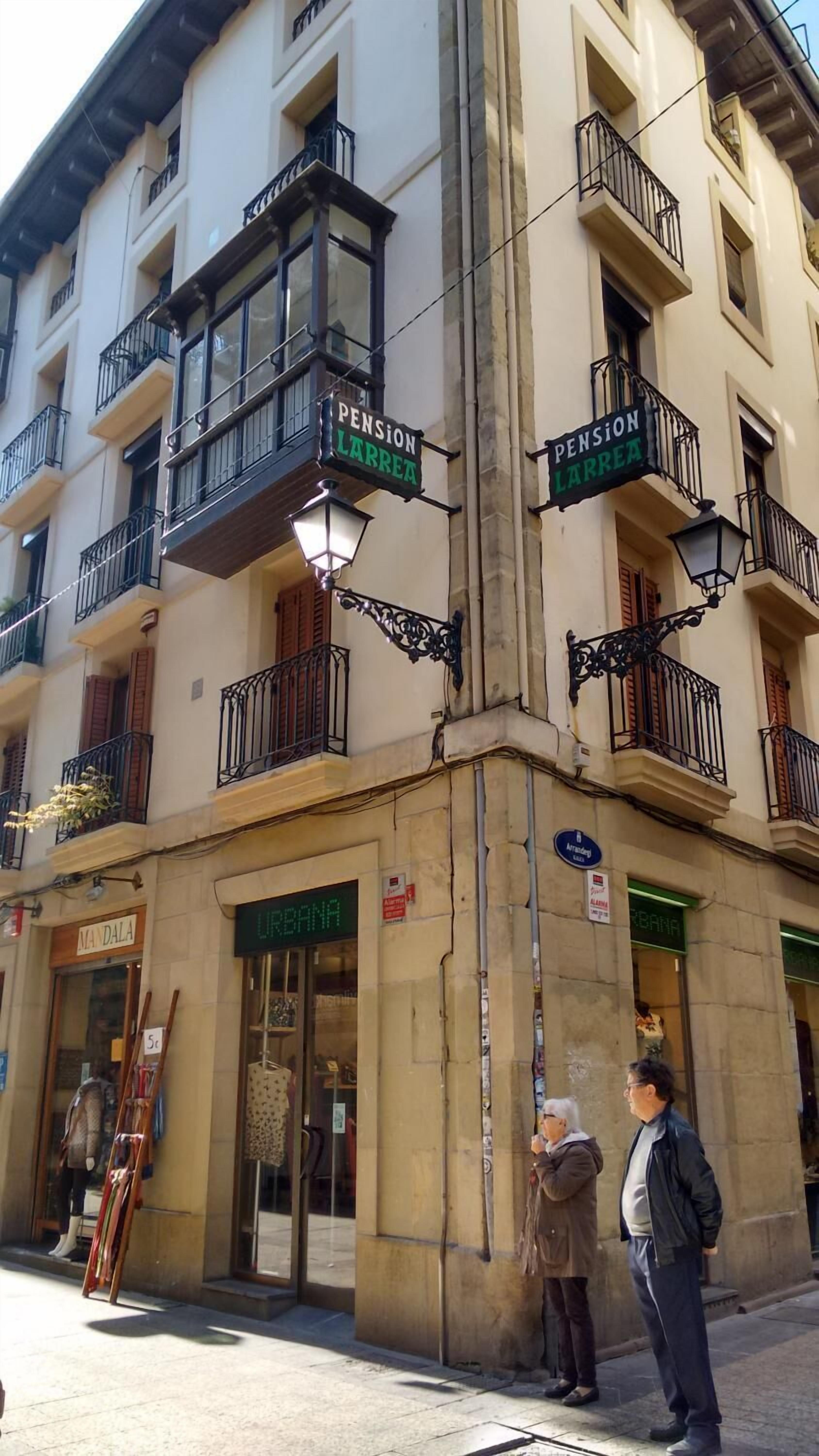 Pension Larrea, San Sebastian